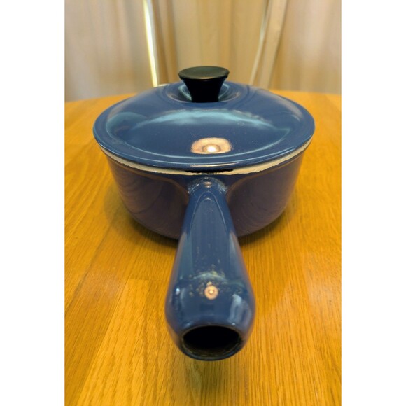 Vintage 16 Le Creuset France Enamel Cast Iron Sauce Pan Blue Hollow Handle w Lid - Picture 3 of 10